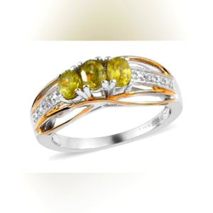 Beautiful Sava Sphen & White Zircon ring